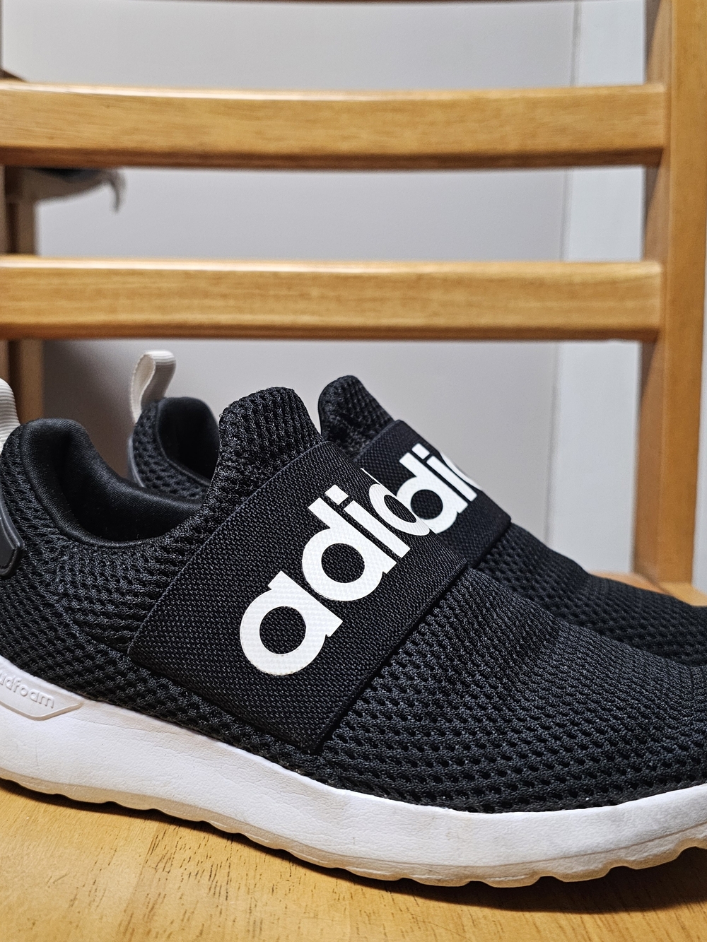Adidas Kids Black White Slip-On Athletic Sneakers Cloud Foam Size 3 Gym Running